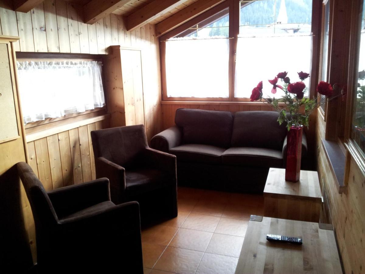 Chalet Helen Arabba Δωμάτιο φωτογραφία